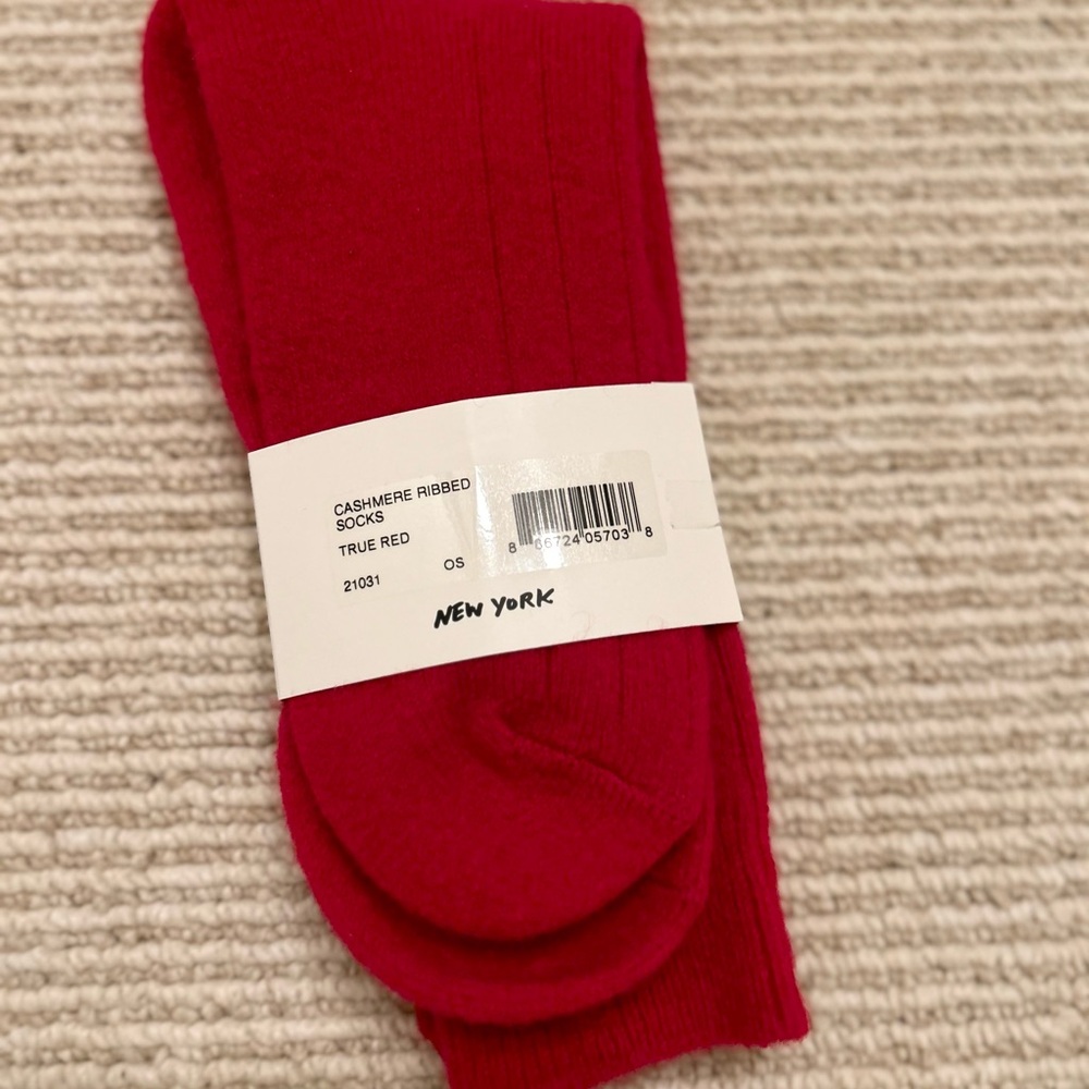 White + Warren Cashmere Socks - Picture 2 of 4